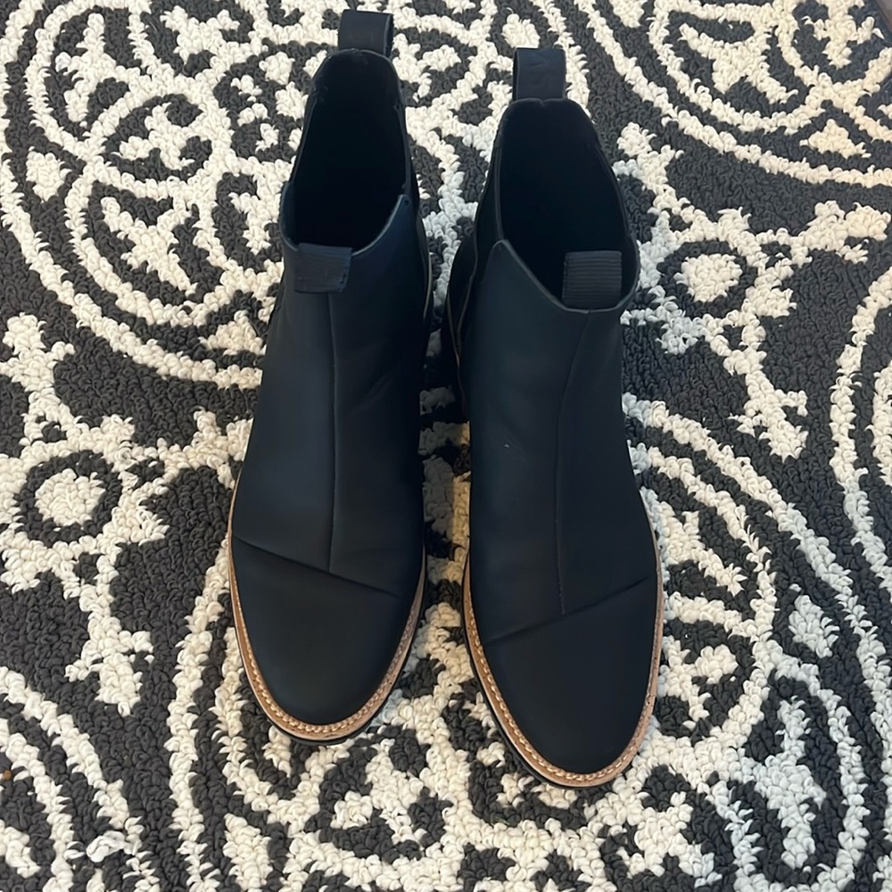 Womens Tom’s Dakota Black Water Resistance Leather Boots